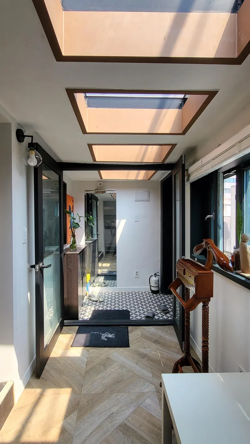 [Jongno, Seoul] Studio-type detached house in the palace district of Seochon in the middle of Sadamun 14