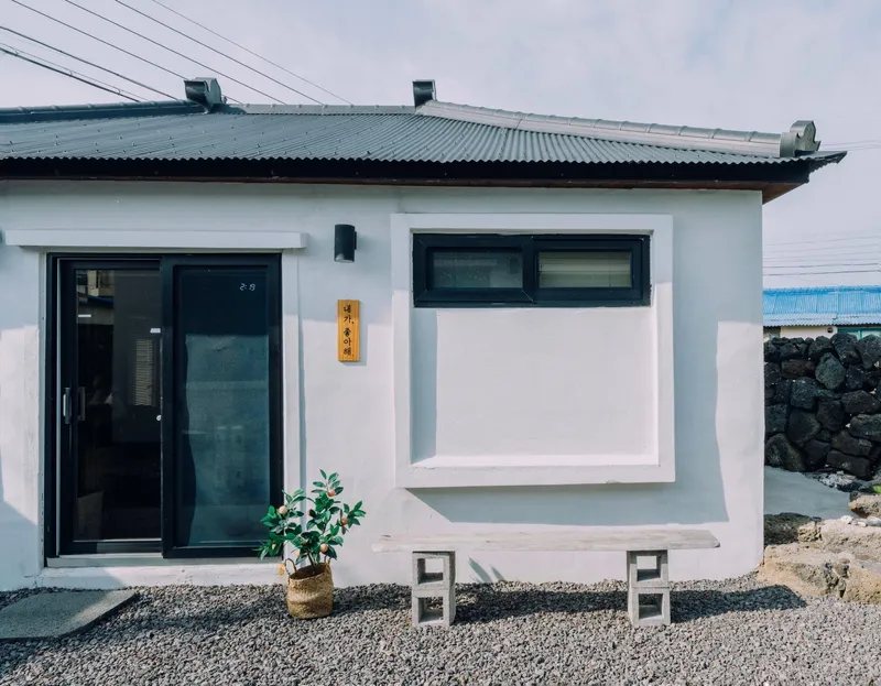 [제주 조천] 제주도 동쪽 조용한 동네. 돌담집 별채. 8