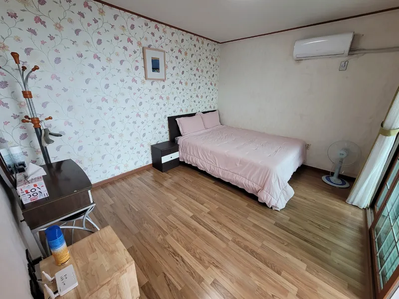 [제주 용담삼동] 제주공항차량10분이내 패밀리룸 4인실 펜션 분리형원룸 오션뷰 E 7