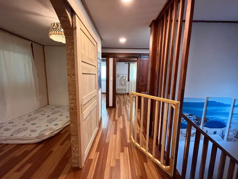 [Andeok, Seogwipo] #5 rooms #3 bathrooms #1 playroom Sanbangsan view large family house 21