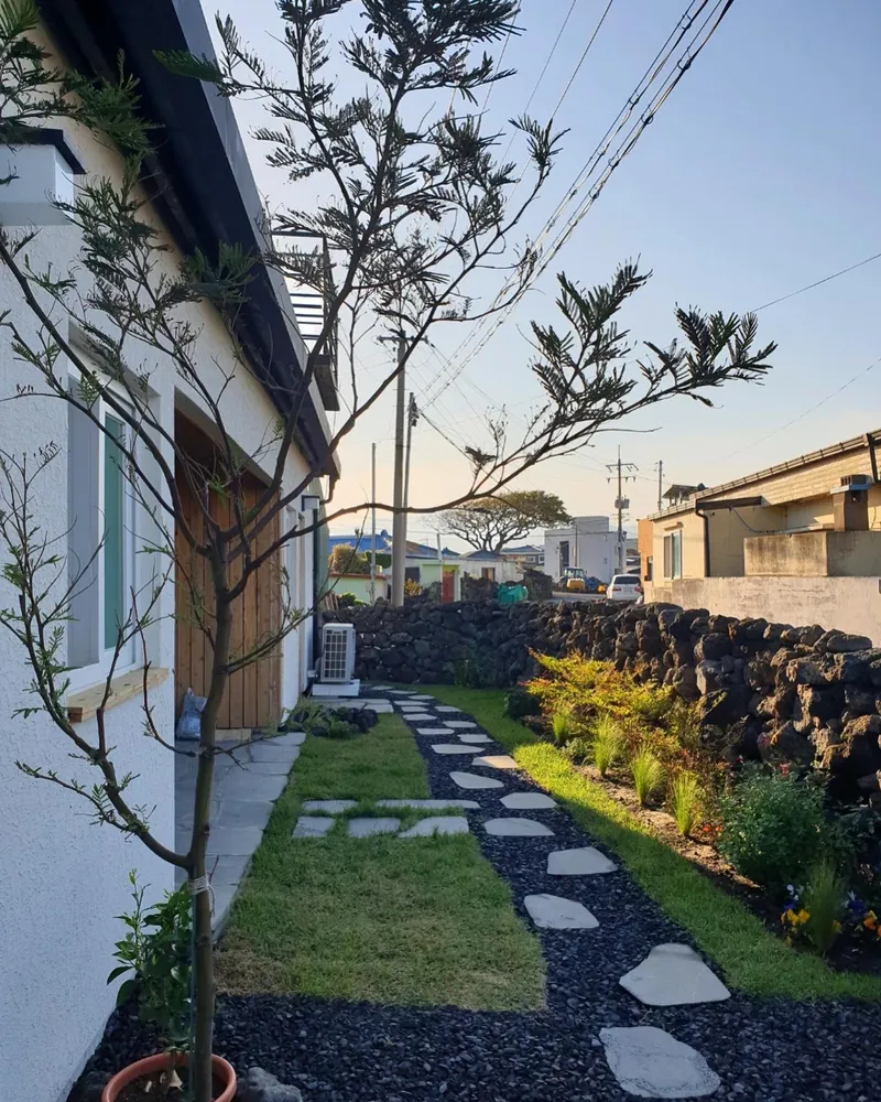 [Hallim, Jeju] #GuokdokchaeMinbak #Bookstay with a beautiful sunset and sea view of Biyangdo 35
