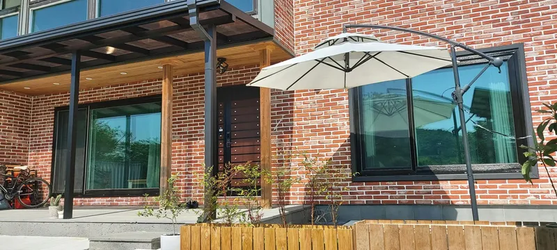 [Yangpyeong] River view and bicycle/walking path/fire pit pretty yard luxury one month living 1st floor 40