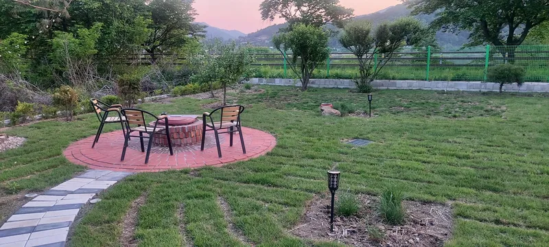 [Yangpyeong] River view and bicycle/walking path/fire pit pretty yard luxury one month living 1st floor 48