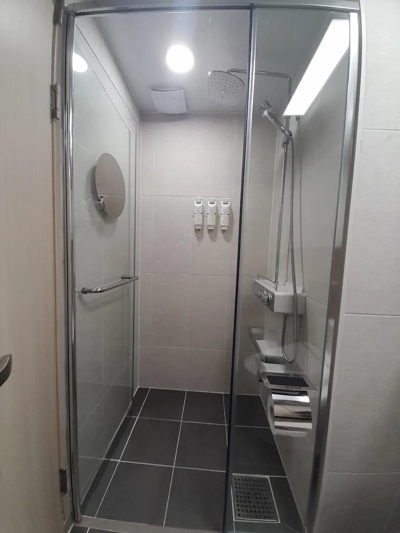 [Yangyang] E7-10/1. High-rise ocean view. Full options. Bed sunrise. Close to Yangridan-gil. OTT available. 10