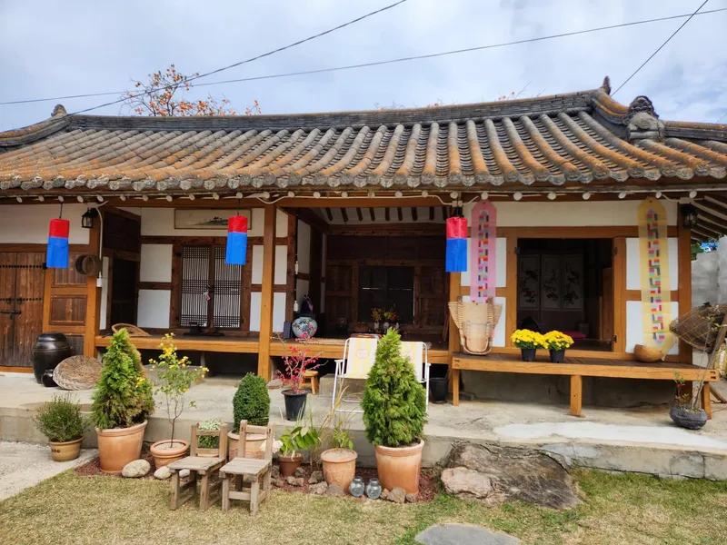 [경북 청도] 산에 둘러 쌓인 한옥집 #애견동반가능 2