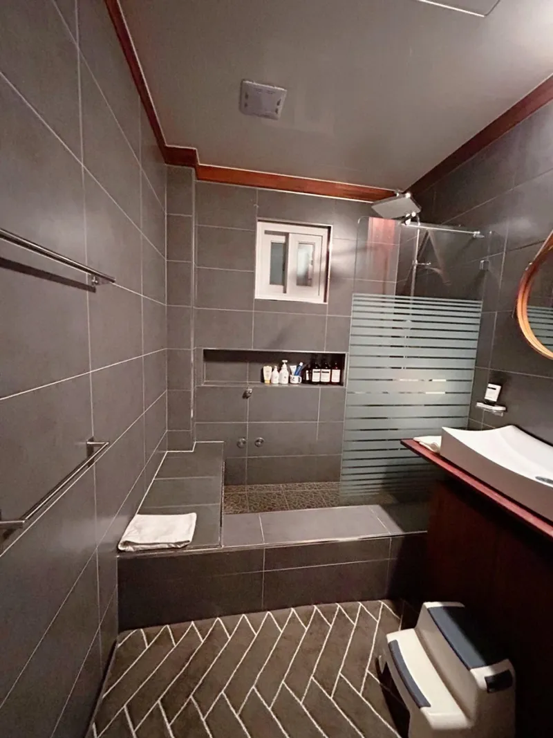 [Andeok, Seogwipo] #5 rooms #3 bathrooms #1 playroom Sanbangsan view large family house 11