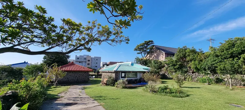 [서귀포 안덕][제주 대평리 사소한 골목]정원이 있는 돌담 독채 11