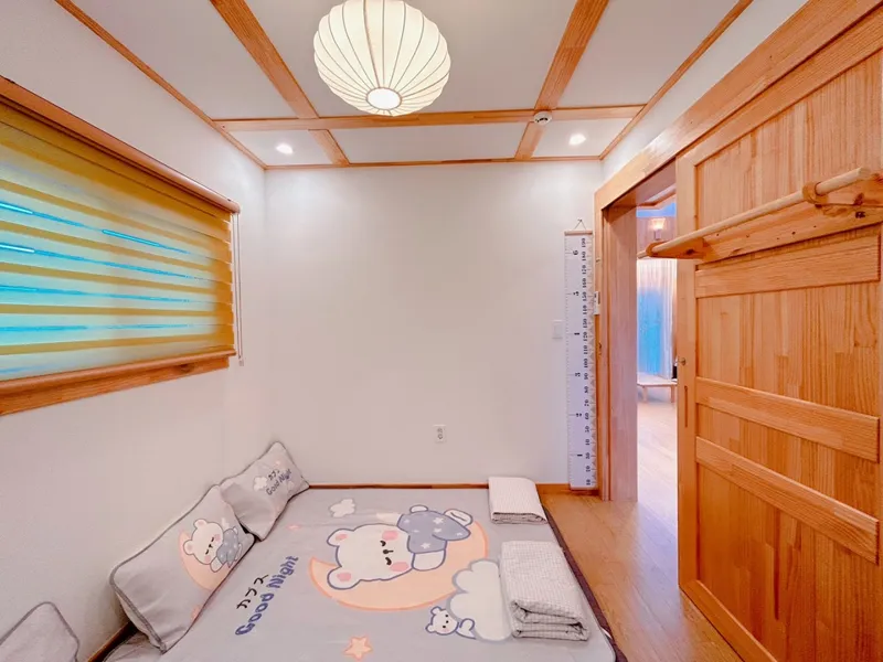 [Andeok, Seogwipo] #6 rooms #4 bathrooms #2 duplexes #2 playrooms Sanbangsan view private house 7