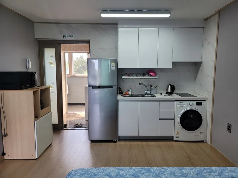 [Gujwa, Jeju] Fully-option one-room bed room A, 5 minutes by sea vehicle including utility bills 2