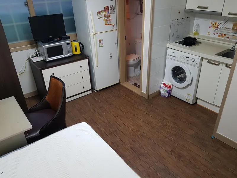 [Buk-gu, Busan] 7-minute walk from Sukdeung Station, 1st floor, one-room unit 5 8