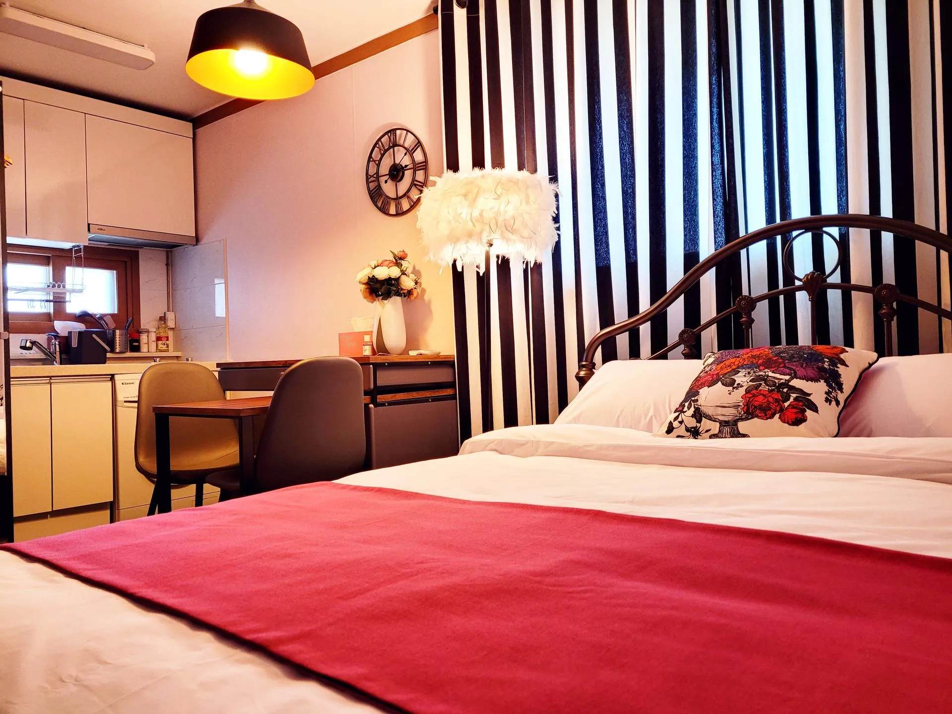 Mangwon-dong One-Bedroom House