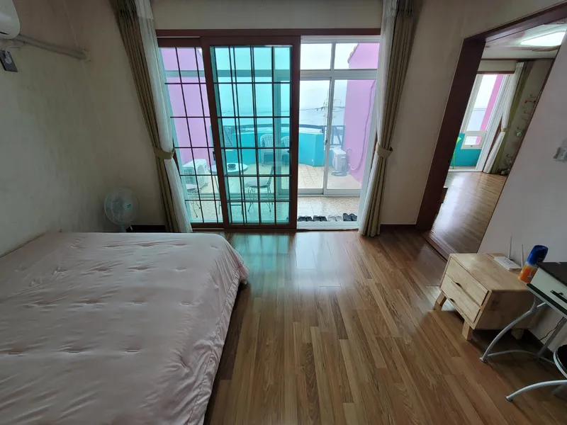 [제주 용담삼동] 제주공항차량10분이내 패밀리룸 4인실 펜션 분리형원룸 오션뷰 E 8