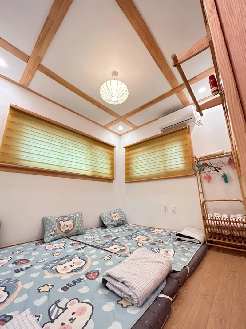 [Andeok, Seogwipo] #6 rooms #4 bathrooms #2 duplexes #2 playrooms Sanbangsan view private house 24