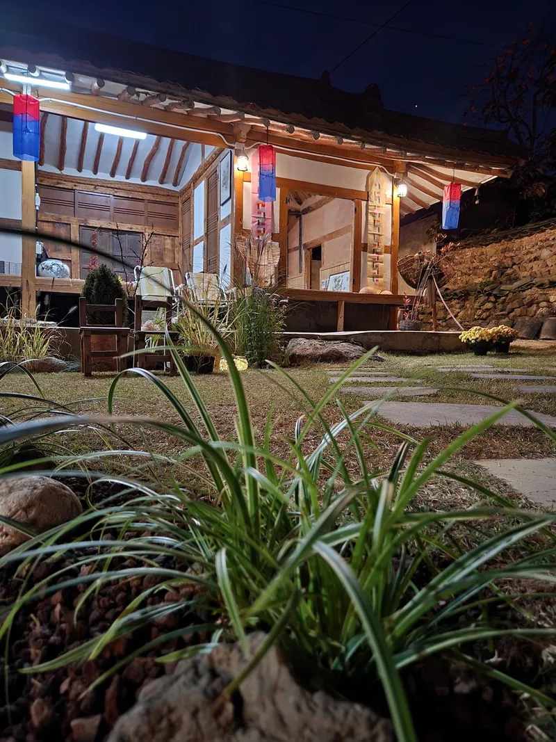 [경북 청도] 산에 둘러 쌓인 한옥집 #애견동반가능 13
