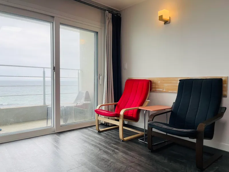 [Sokcho] Cream Tea, an ocean view accommodation right below the lighthouse observatory 6