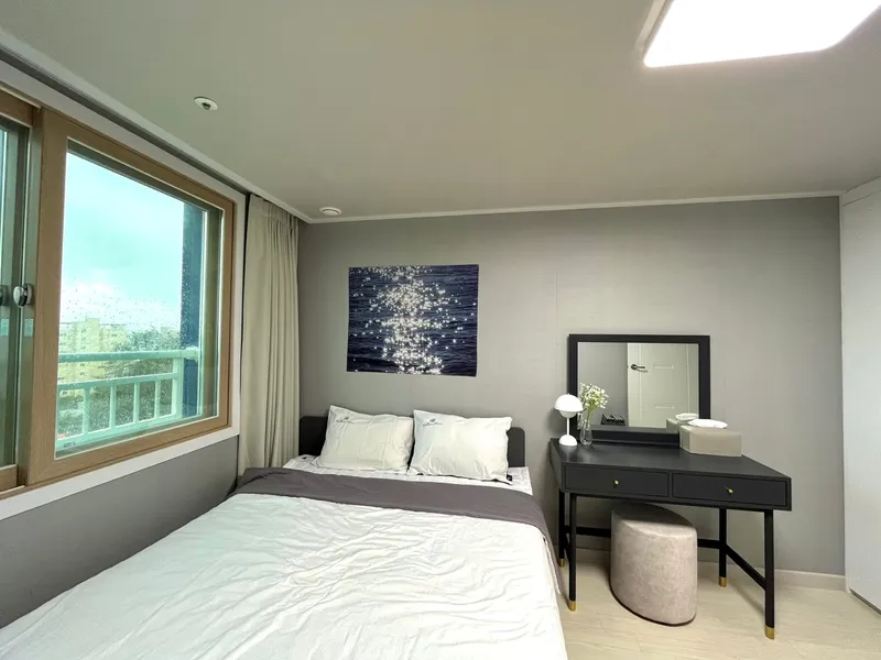[Gangneung] Ocean view in a cozy space / Clean / 5 minutes walk from Sacheonjin Beach / Comfy Gangneung 2 5