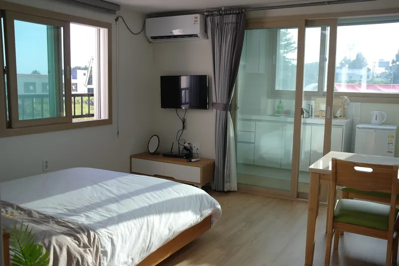 [Namwon, Seogwipo] One-room pension 102 located at the starting point of Olle Course 5 2