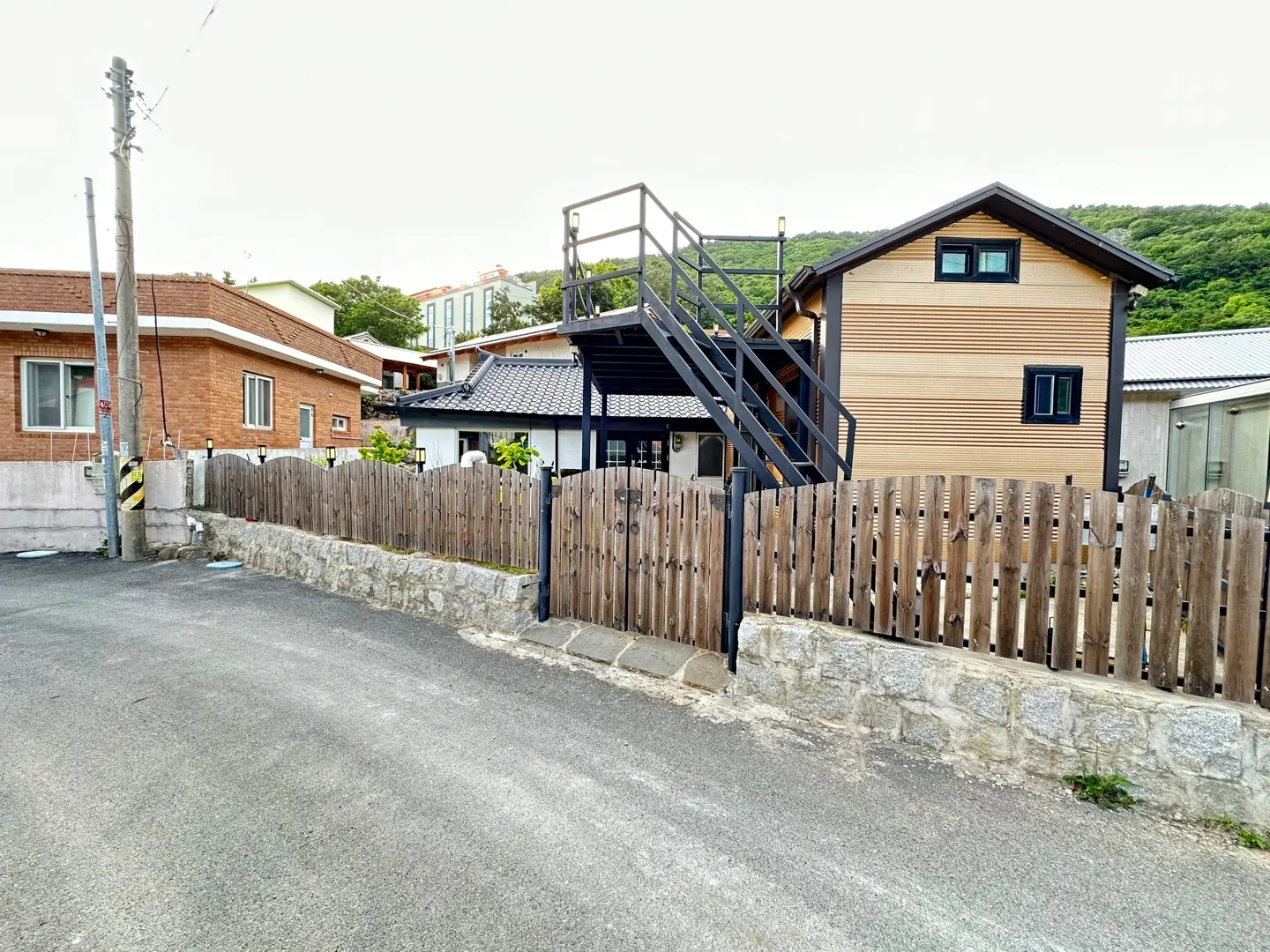 統営 オーシャンビュー・海近・森林近く 家全体 1ベッドルーム・最大11名 海と山の2つを感じることができる快適な避難所 代表写真