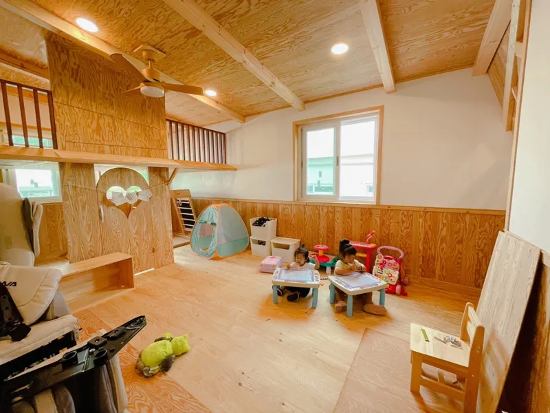 [Andeok, Seogwipo] #5 rooms #3 bathrooms #1 playroom Sanbangsan view large family house 38