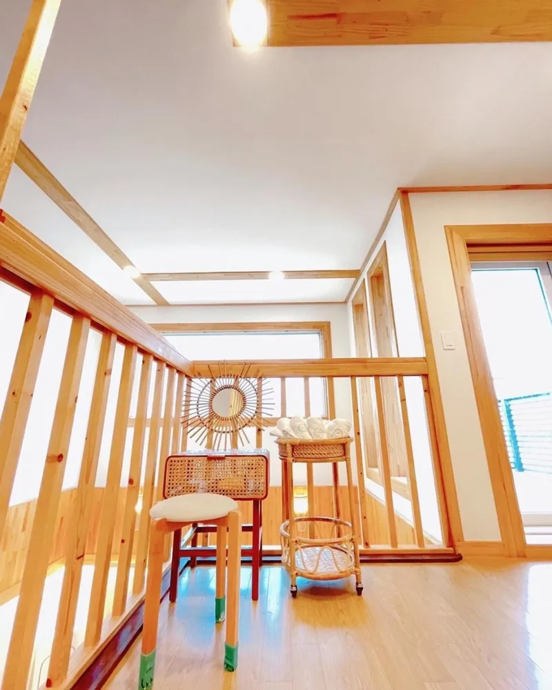[Andeok, Seogwipo] #6 rooms #4 bathrooms #2 duplexes #2 playrooms Sanbangsan view private house 46