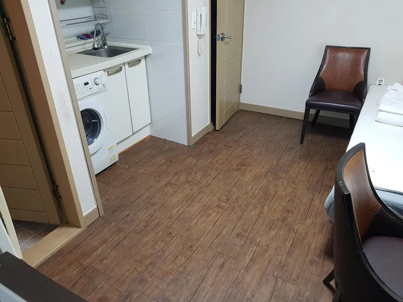 [Buk-gu, Busan] 2nd floor, unit 5, one-room apartment, 7 minutes walk from Sukdeung Station 11