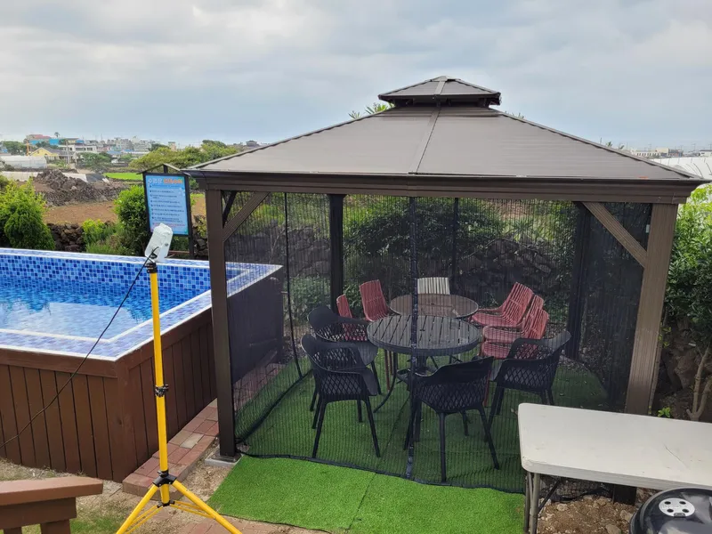 [Aewol, Jeju] Independent accommodation with a large garden and swimming pool overlooking the Gwakji Sea 40