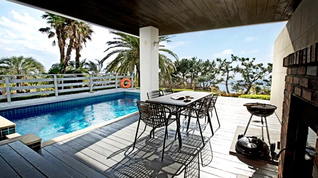 [Hogeun-dong, Seogwipo] New special price Ocean view two-room 3-story independent pension pool villa swimming pool Olle-gil A 15