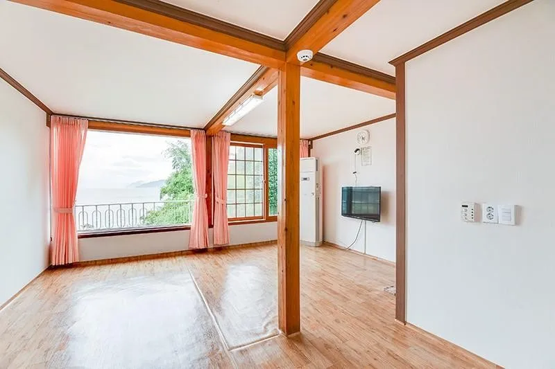 [Namhae] Namhae German Village 5 minutes by car Ocean View Sunrise Restaurant Hwangto #Pine Tree 4
