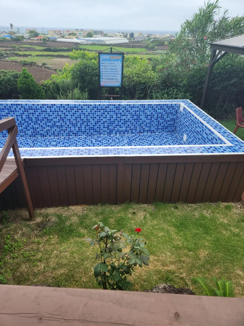 [Aewol, Jeju] Independent accommodation with a large garden and swimming pool overlooking the Gwakji Sea 65