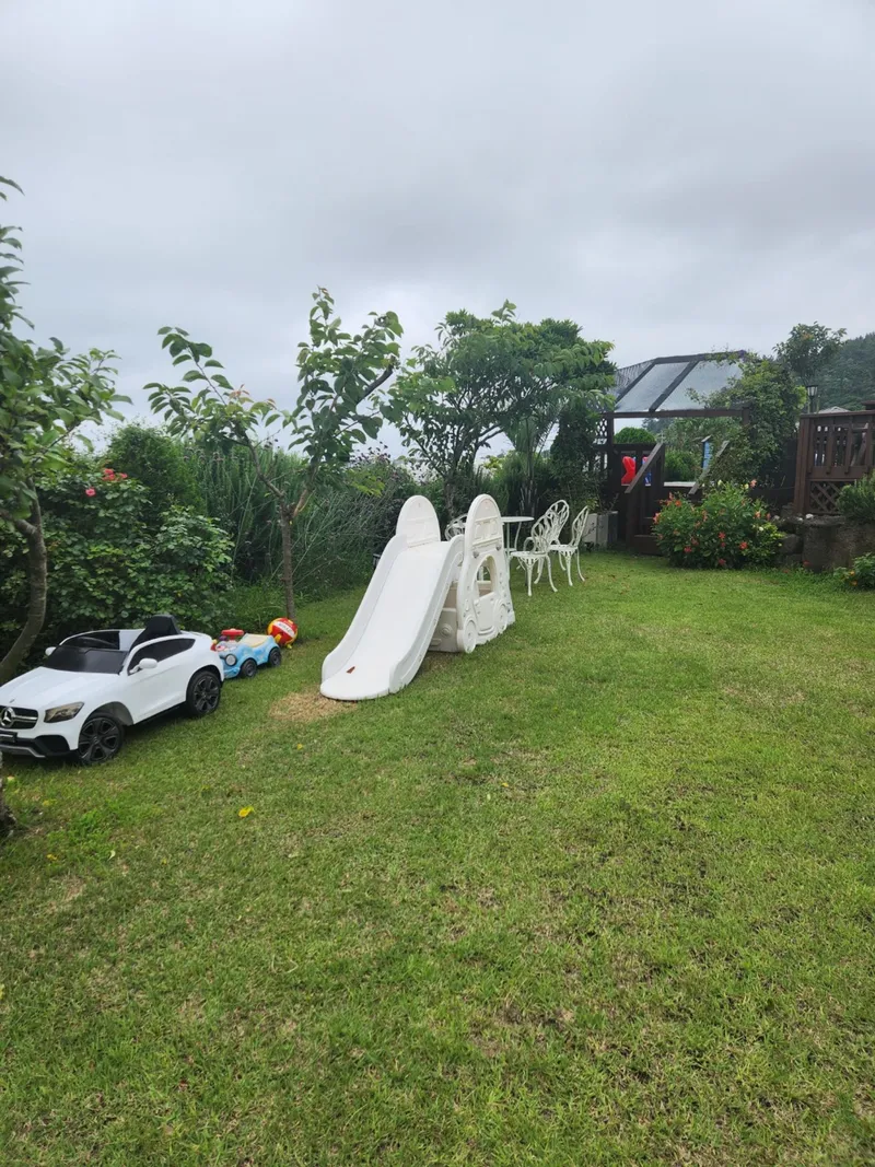 [Aewol, Jeju] Independent accommodation with a large garden and swimming pool overlooking the Gwakji Sea 96