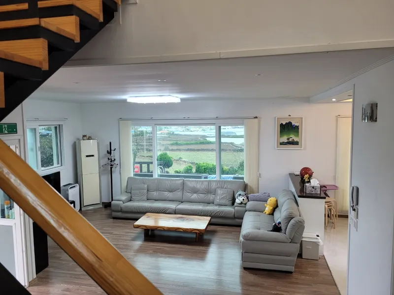 [Aewol, Jeju] Independent accommodation with a large garden and swimming pool overlooking the Gwakji Sea 98