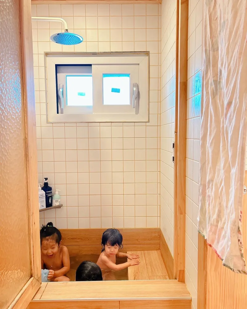 [Andeok, Seogwipo] #6 rooms #4 bathrooms #2 duplexes #2 playrooms Sanbangsan view private house 77