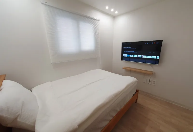 [Seongbuk, Seoul] Simple & Comfortable Korea University Jongam-dong Stay One Room A202 4