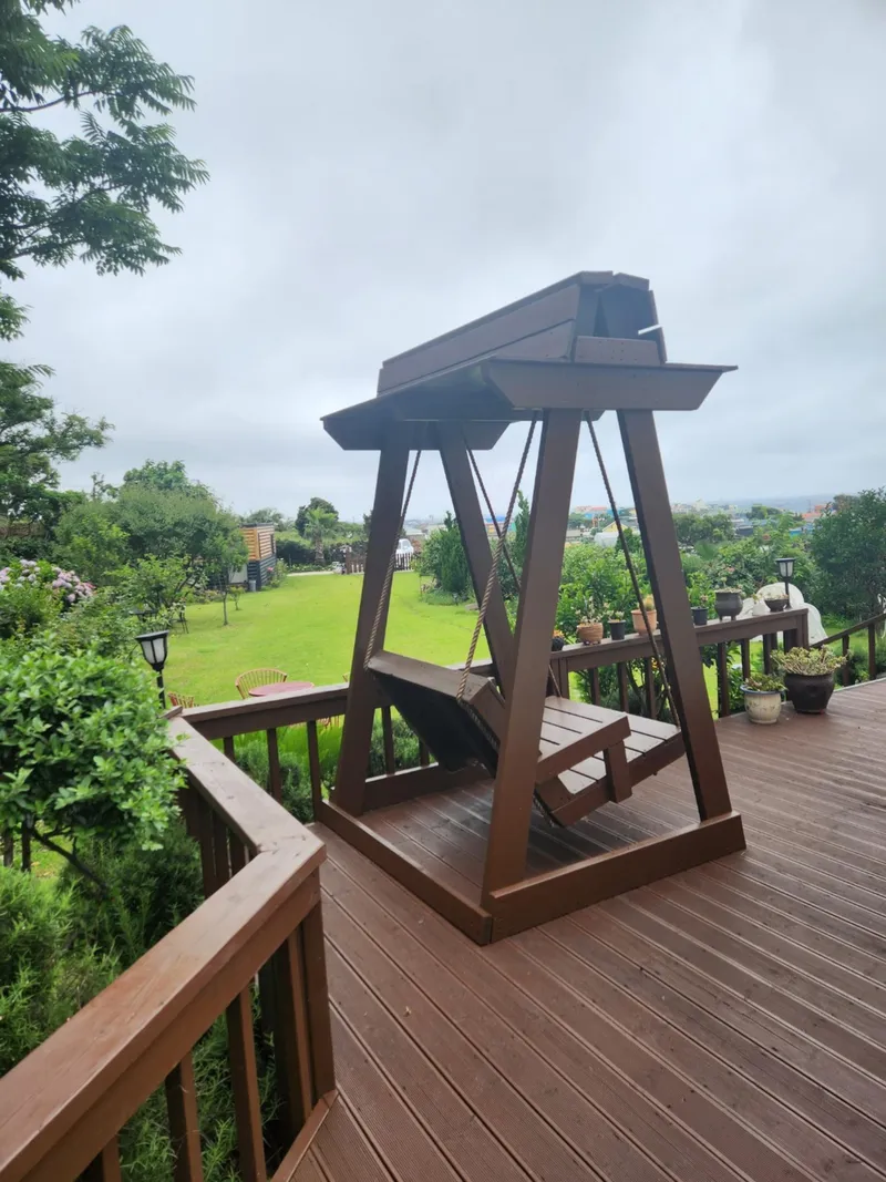 [Aewol, Jeju] Independent accommodation with a large garden and swimming pool overlooking the Gwakji Sea 58