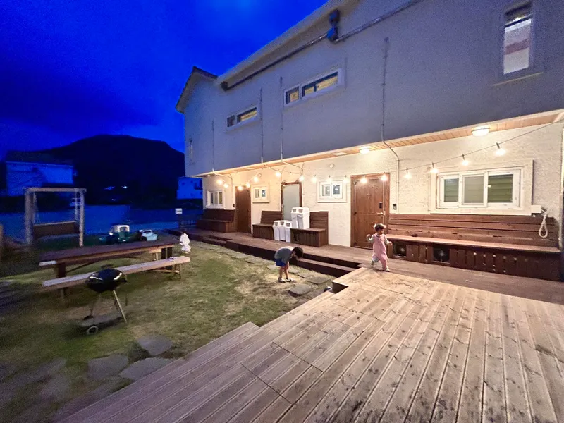 [Andeok, Seogwipo] #6 rooms #4 bathrooms #2 duplexes #2 playrooms Sanbangsan view private house 70