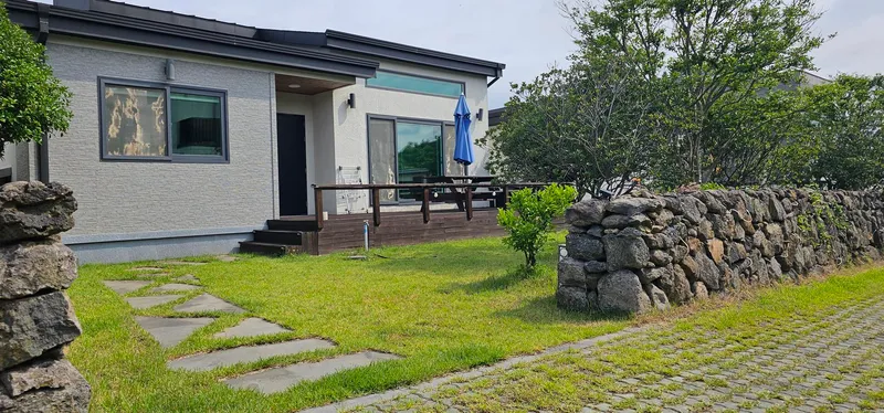 [제주 조천] 함덕해수욕장 인근 한적한 펜션형 숙소 7