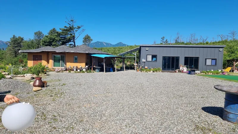[Goseong] Hwangtojip Bongpo Beach nearby country house pet-friendly house 50 pyeong/yard# 24