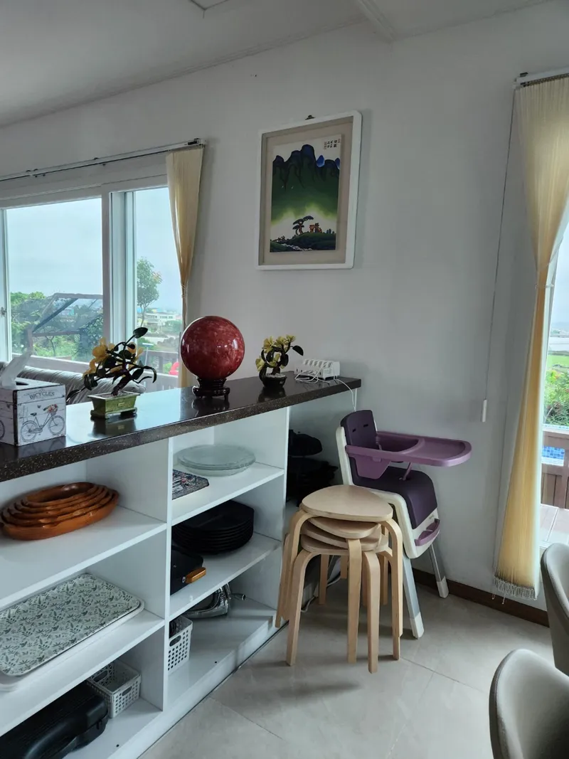 [Aewol, Jeju] Independent accommodation with a large garden and swimming pool overlooking the Gwakji Sea 85