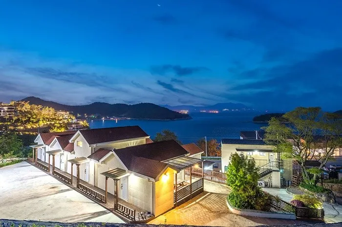 [Yeosu] Ocean view 2-person room with sunrise view #Maison Mocha 9