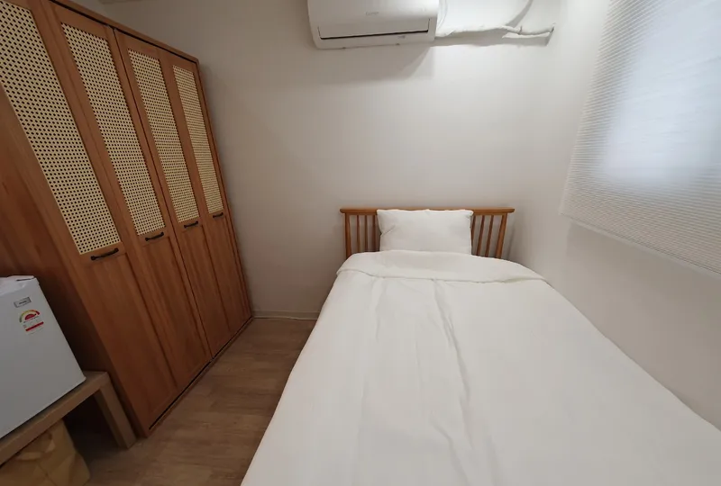 [Seongbuk, Seoul] Simple & Comfortable Korea University Jongam-dong Stay One Room A202 3