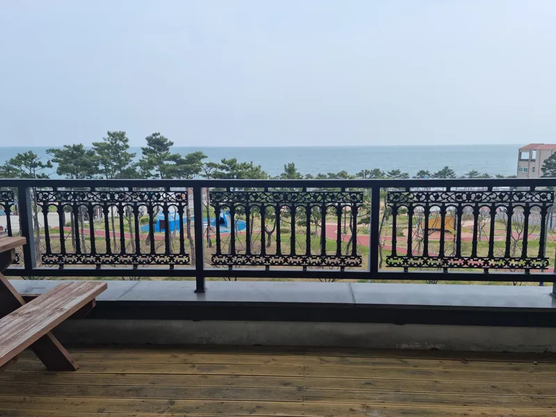 [Buk-gu, Ulsan] ■One month rental■Right in front of the sea with a terrace. Center of the coast. Transportation. Food 3