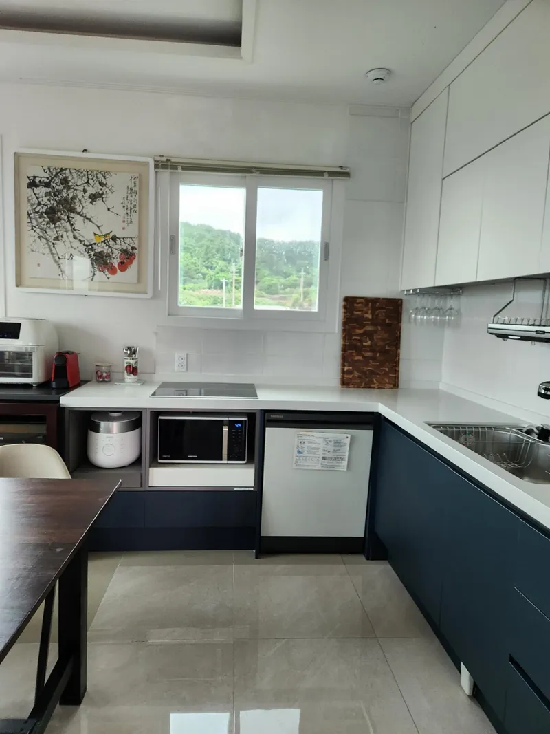 [Aewol, Jeju] Independent accommodation with a large garden and swimming pool overlooking the Gwakji Sea 62