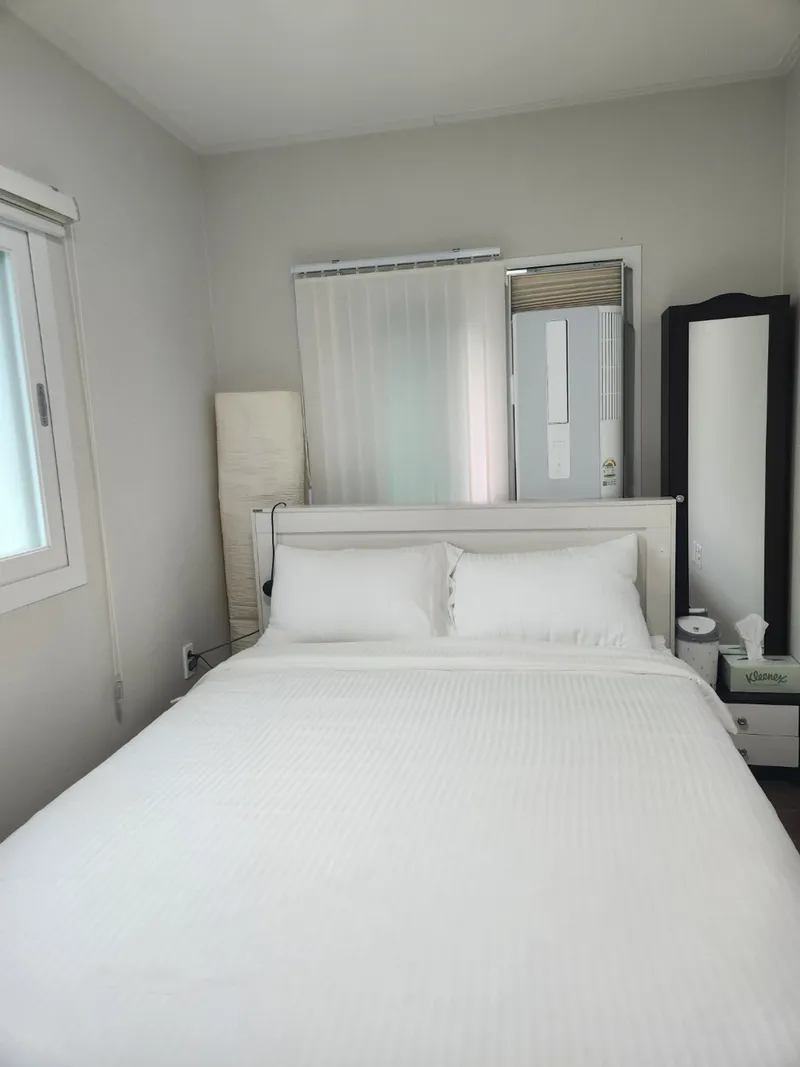 [Aewol, Jeju] Independent accommodation with a large garden and swimming pool overlooking the Gwakji Sea 109
