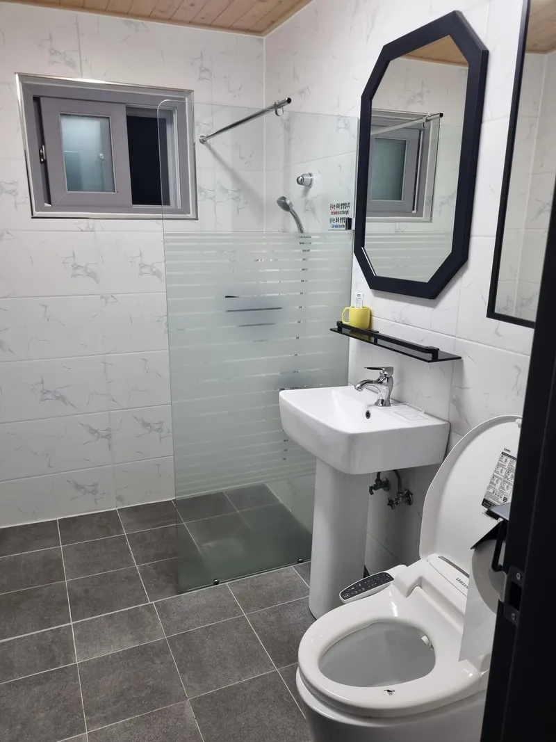 [Namhae] Ocean view, 2nd floor (pet-friendly) detached house with a garden and sea view 145