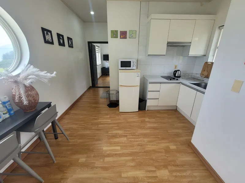 [Namhae] Ocean view detached one-room pension 202 in a quiet and cozy American village 5