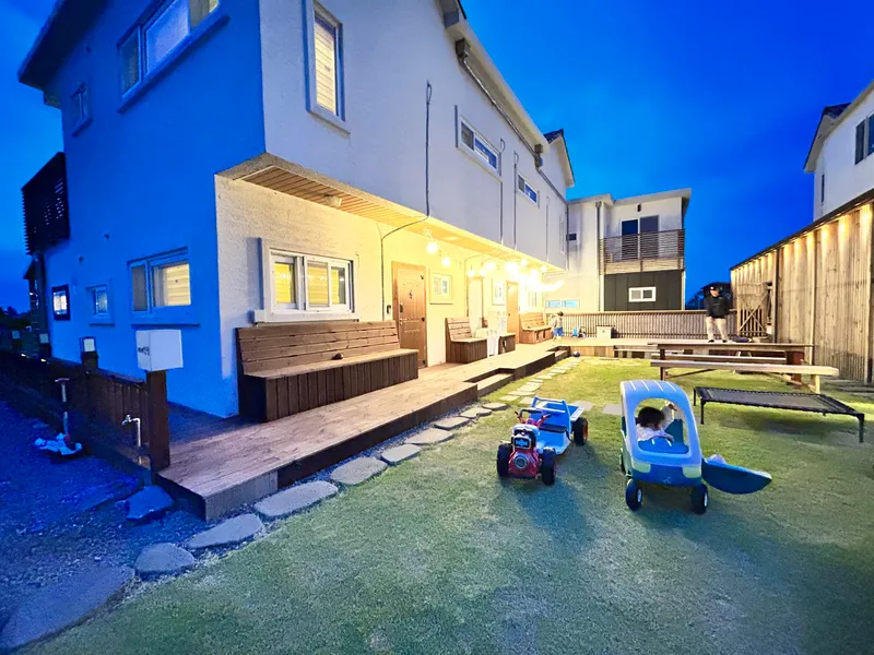 [Andeok, Seogwipo] #6 rooms #4 bathrooms #2 duplexes #2 playrooms Sanbangsan view private house 68