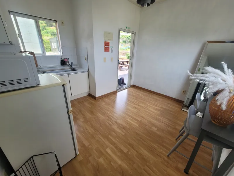 [Namhae] Ocean view detached one-room pension 202 in a quiet and cozy American village 7