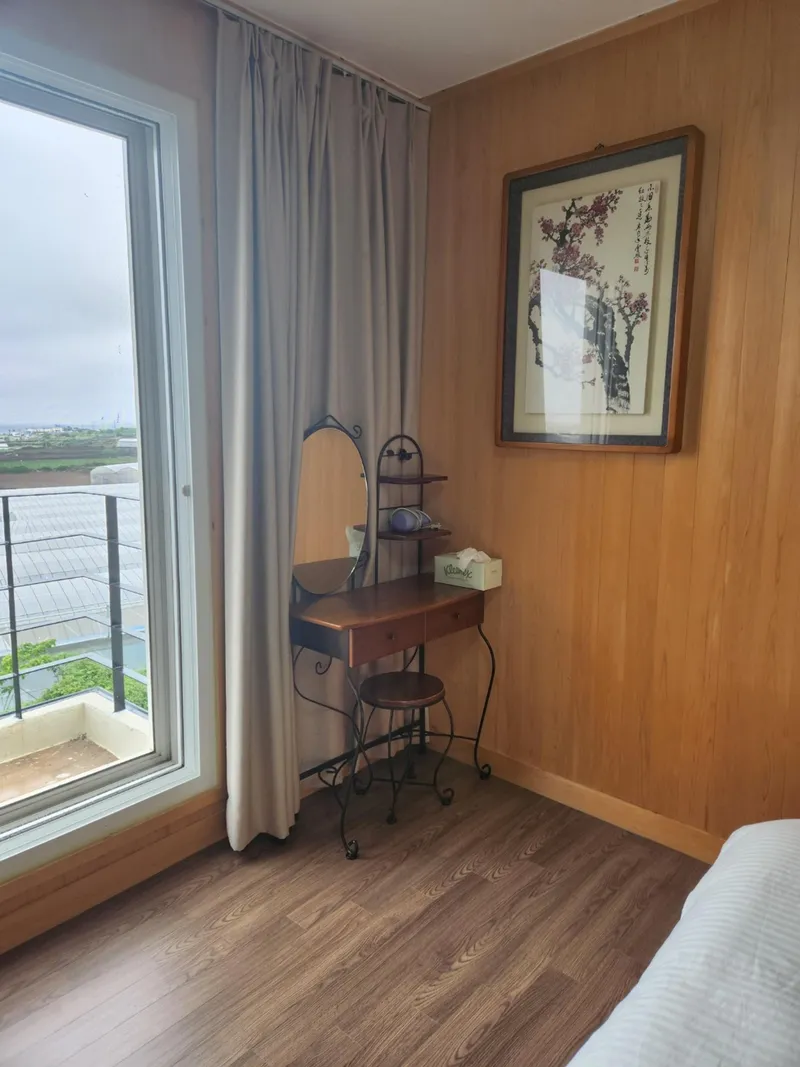 [Aewol, Jeju] Independent accommodation with a large garden and swimming pool overlooking the Gwakji Sea 75