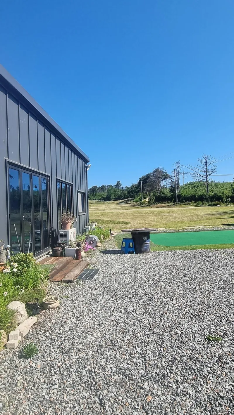 [Goseong] Hwangtojip Bongpo Beach nearby country house pet-friendly house 50 pyeong/yard# 28