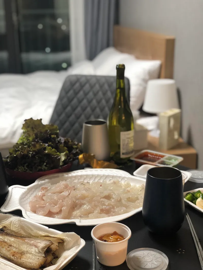 [강원 속초] ★속초해변도보1분★속초아이도보1분★최고층7층☆애견동반가능☆퀸침대2 16